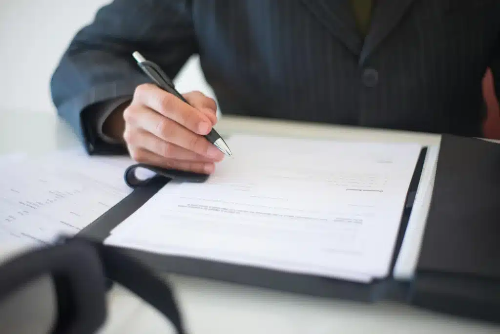 Wie vermeidet man operative Fehler im technischen Vertrieb? (Foto: Kampus Production/Pexels)